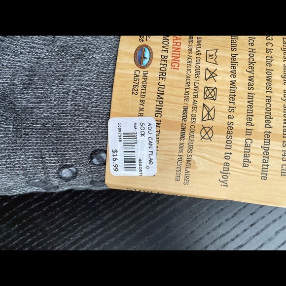 Fuzzy Slippers / Socks with Canadian Flag - Picture 3 of 5